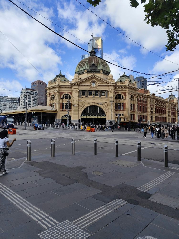 flinders-street-station-stands-tall-in-melbourne-_gfgs2ywgx8-fabio-cagni-_gfgs2ywgx8-unsplash.jpg